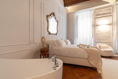 La Casa di Liszt - Luxury Suites photo 77