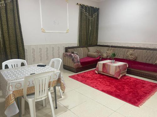Zona d'estar a شقه كامله