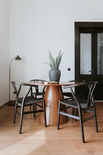 The Hub Syros
