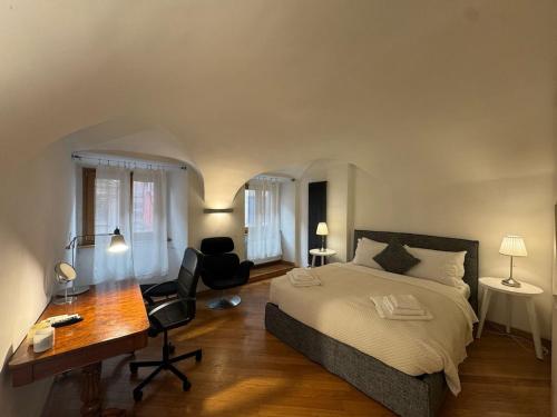 New! Renovated Apt in Ancient Rome