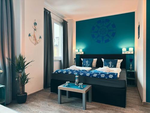 Postel nebo postele na pokoji v ubytování ORCA Hotel am Elbschloss