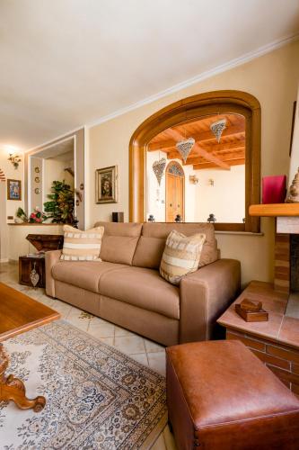 Χώρος καθιστικού στο Domus Aenaria Ischia