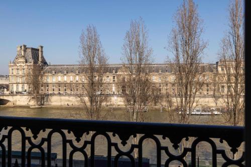 Hotel Du Quai Voltaire photo 26