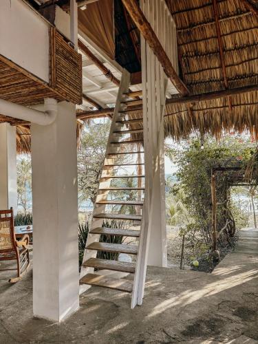 Fotografie z fotogalerie ubytování Nimbu Beachhouse v destinaci El Tránsito