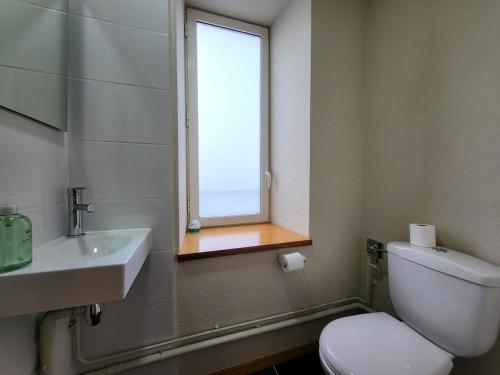 Photo de la galerie de l'établissement Apartamento Buenas Vistas en Osseja, à Osséja