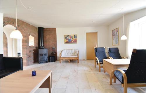 Posezení v ubytování Holiday Home Slåenvej Otterup Iii
