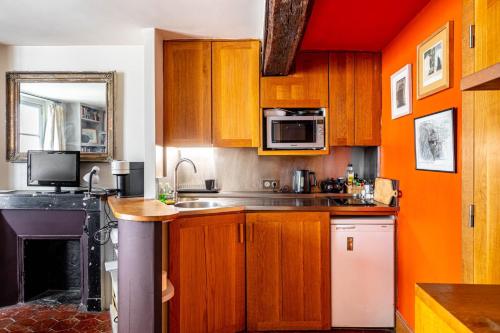 GuestReady - Discover the Charm of Paris