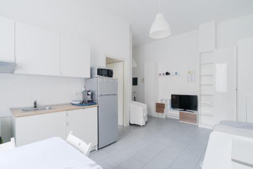 GuestHost - Bright Apartment Isola - Milano