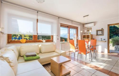 Posedenie v ubytovaní 1 Bedroom Gorgeous Apartment In Rijeka