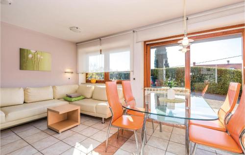 Beach Front Apartment In Rijeka With Wifi