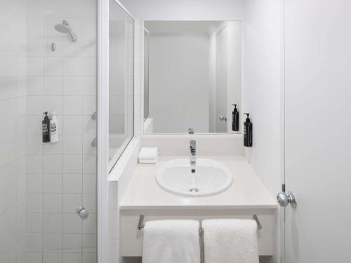 ibis Styles Sydney Centralにあるバスルーム