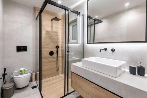 Avia Deluxe Studio - Athens Modern Escape