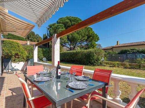 Balkoni atau teres di Holiday Home La Pitchoune by Interhome