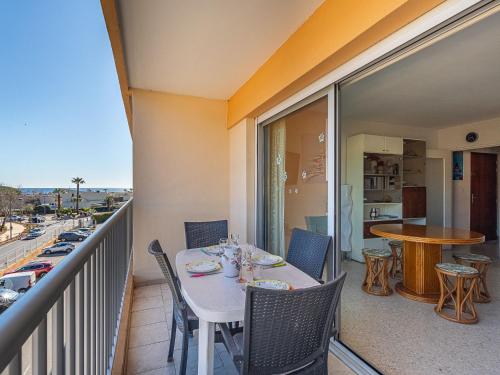 Apartment Les Cyclades-11 by Interhome