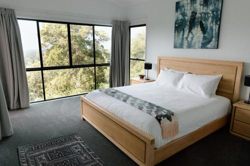 Gallery image of Luxury Hilltop Hideaway Private Outdoor Bath Stunning Hinterland Views in Mapleton