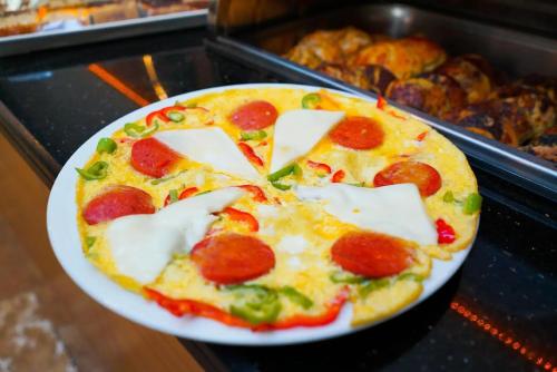 Makanan di atau berdekatan hotel
