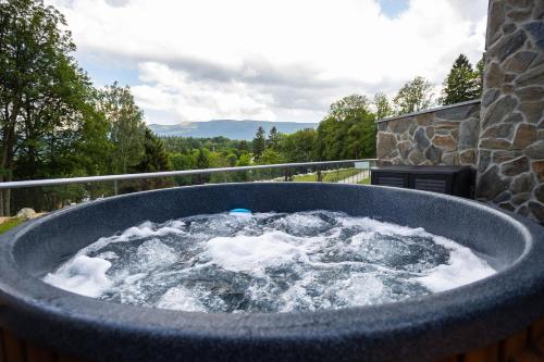 Apartament z prywatnym jacuzzi z widokiem na góry 109 KRAS RESORT