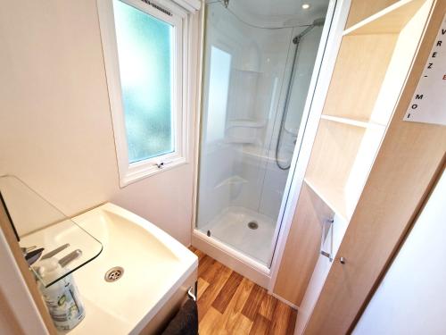 O baie la Traumhaftes Mobile Home beim Europa-Park