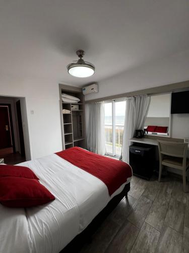 Postel nebo postele na pokoji v ubytování Gran Hotel Fontainebleau