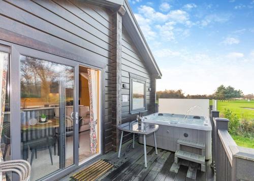 Μπαλκόνι ή βεράντα στο Snainton Luxury Lodges