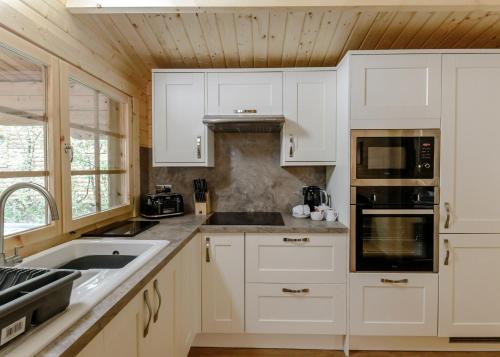 Η κουζίνα ή μικρή κουζίνα στο Quarry Walk Lodges