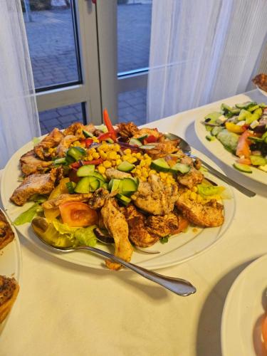 Mâncare la sau în apropiere de acest hotel