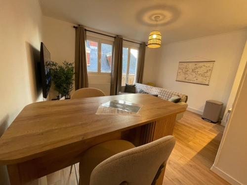 Khu vực ghế ngồi tại Vivez le Centre-ville et la Mer en Harmonie, appartement 1 chambre