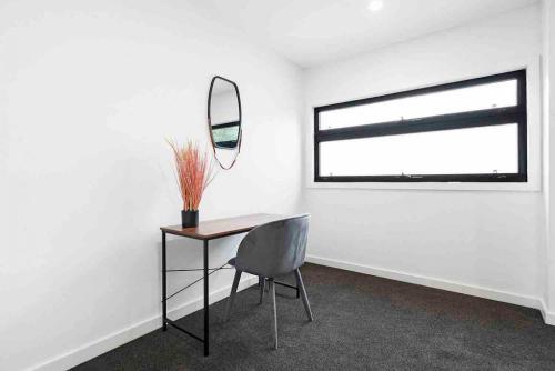 Gambar di galeri bagi Domi Rentals - The Hampton Homes di Moorabbin