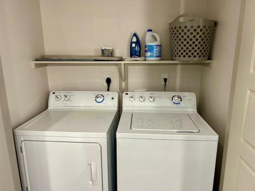 Φωτογραφία από το άλμπουμ του Central Heights functional 2B2B Longterm Condo στο Χιούστον
