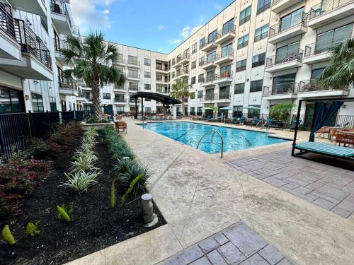 Πισίνα στο ή κοντά στο Central Heights functional 2B2B Longterm Condo