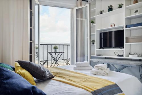 Amazing view apartment in heart of Paris