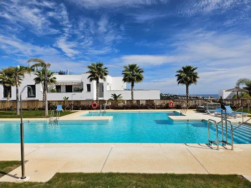 2nd floor Large Terrace & Pool views Casa Banderas
