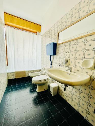 Bilik mandi di Mamisà appartamento in centro Schio