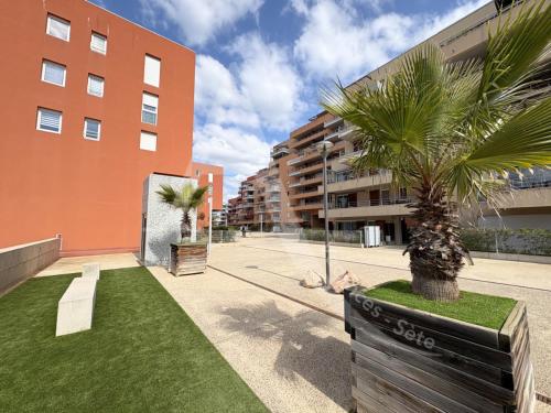 T3 renove dans residence avec piscine et garage Capacite max 6 personnes