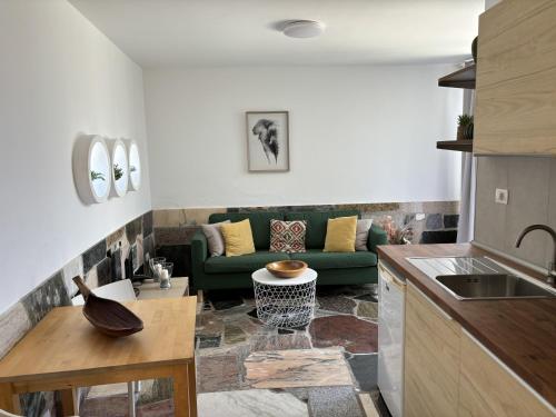 Casa Noelani - XL Family home near beach & center