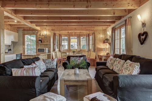 Chalet Orange