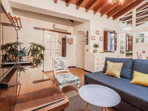 Disfruta de la magia de Triana Sevilla, Calle Castilla