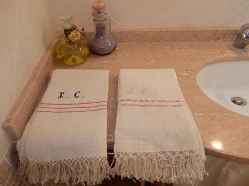 A bathroom at Villa Serracca