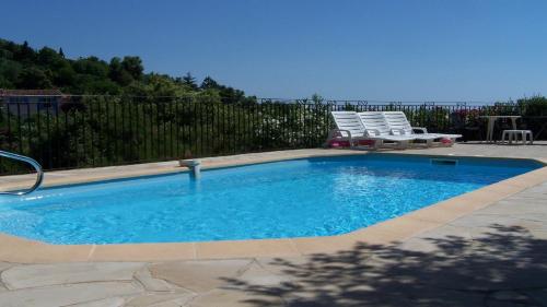 Photo de la galerie de l'établissement Les Tamaris 0233 villa, aux Issambres