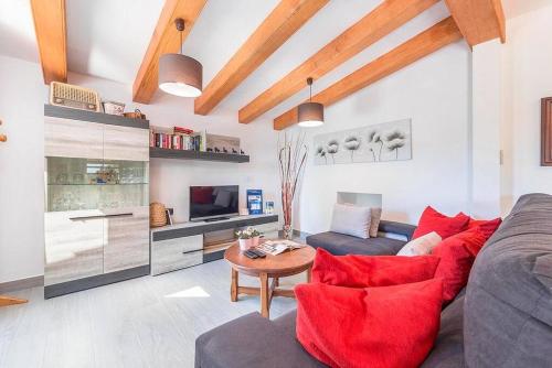 Beautiful villa near Pollensa by Renthousing