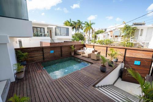 Rocky 01 Perebere Beach 100M