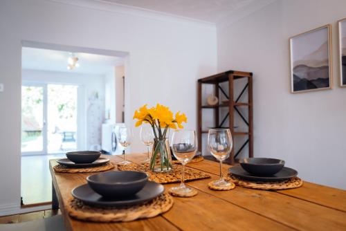 Gambar di galeri bagi Bradley's Hideaway With Private Garden di Eccleston