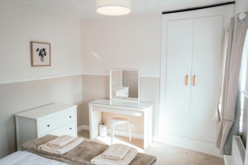Katil atau katil-katil dalam bilik di Bradley's Hideaway With Private Garden