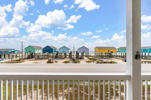 a view of a beach house from a porch at Fins & Feathers home in Gilchrist