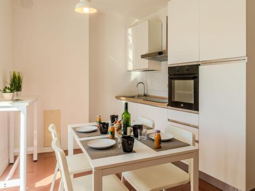 Kuchyň nebo kuchyňský kout v ubytování Apartment Trota by Interhome