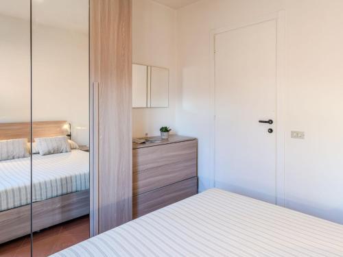 Postel nebo postele na pokoji v ubytování Apartment Trota by Interhome