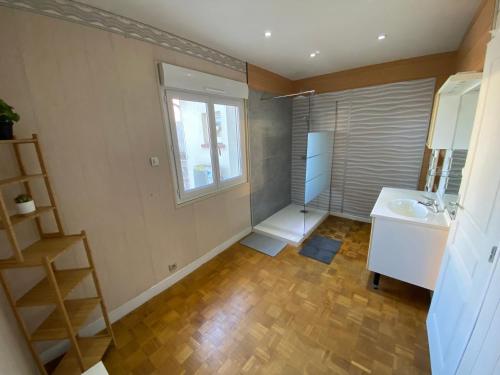 Koupelna v ubytování Appartement sur le port de Saint-Vaast-la-Hougue