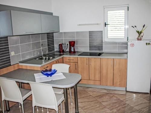 Apartment Villa Silvia-2 by Interhome