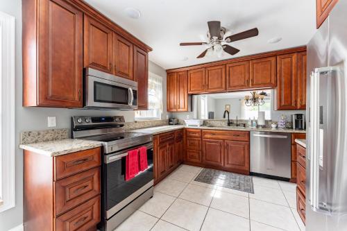 9 min to Disney Entrance-Peaceful Single Family House photo 31
