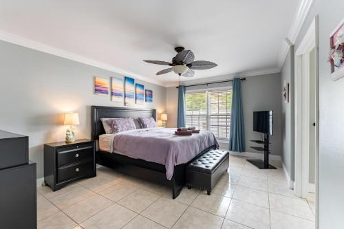 9 min to Disney Entrance-Peaceful Single Family House photo 14